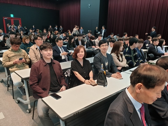 http://www.smstardental.com/bs/se2/imgup/1553773706KakaoTalk_20190328_154353864_19.jpg